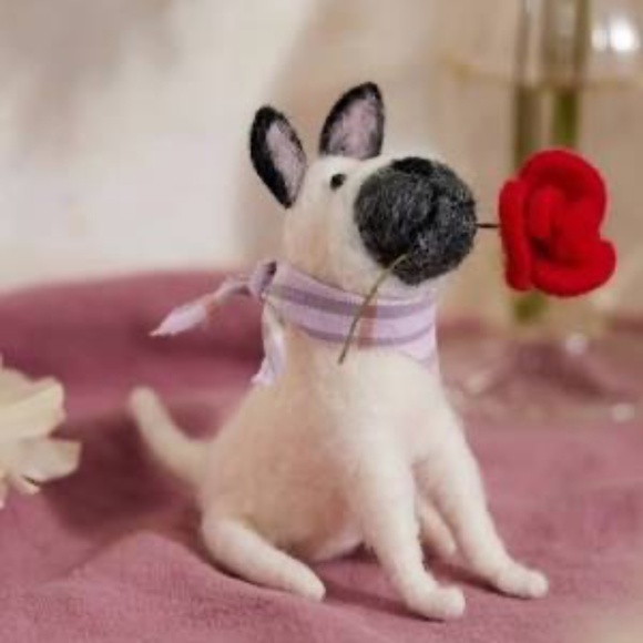 NWT Anthropologie Red Rose Dog Felt Critter Valentine - Picture 1 of 1